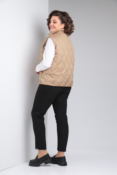 Бежевый жилет из стеганой плащевки с карманами Takka Plus 23-192/2 беж - фото 9