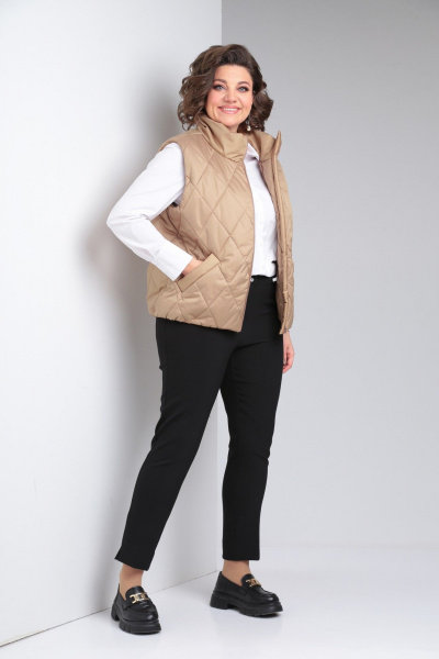 Бежевый жилет из стеганой плащевки с карманами Takka Plus 23-192/2 беж - фото 4