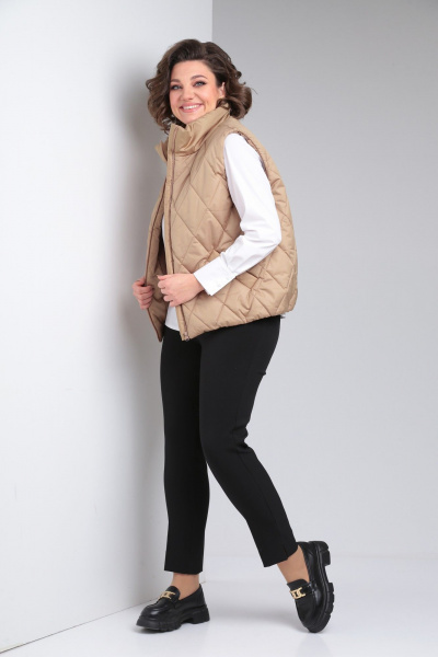 Бежевый жилет из стеганой плащевки с карманами Takka Plus 23-192/2 беж - фото 3