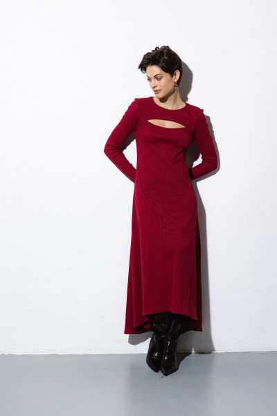 Красное платье из трикотажа с асимметричным низом Krasa М379-24 бордо - фото 17