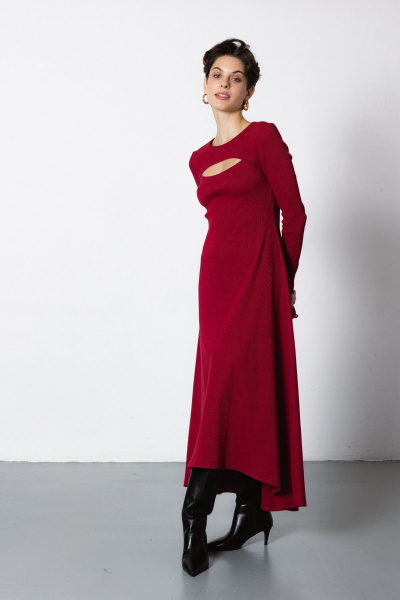 Красное платье из трикотажа с асимметричным низом Krasa М379-24 бордо - фото 3