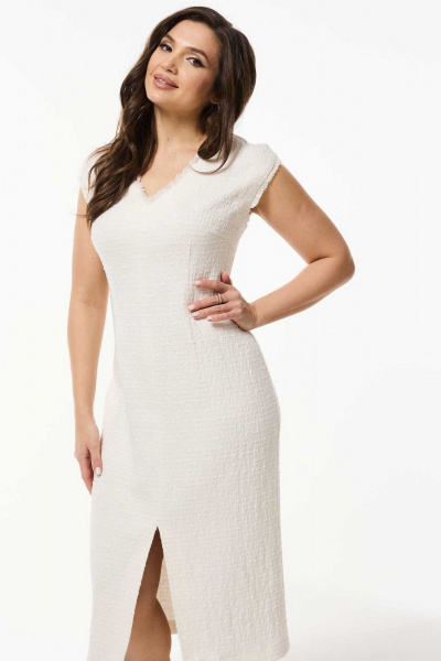 Платье прямого силуэта из текстиля с v-образной горловиной Mislana 1073 белый_с_кремовым - фото 2