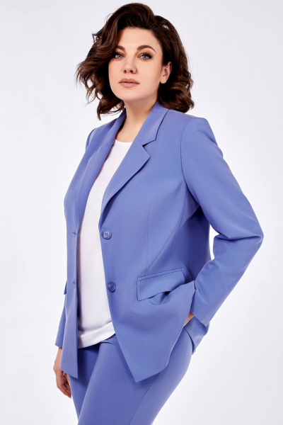 Голубой трикомпонентный деловой костюм из текстиля Ольга Стиль С-828 голубой - фото 8