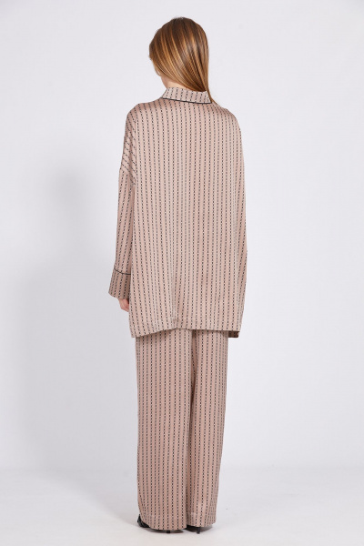 Бежевый комплект из атласа: блуза и прямые брюки EOLA 2594 бежевый_принт - фото 2