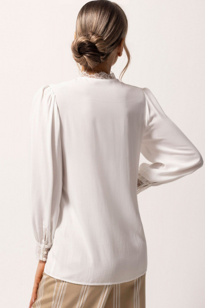 Блузка из вискозы с отрезным воротником-стойкой, на пуговицах Golden Valley 2318 молочный - фото 2
