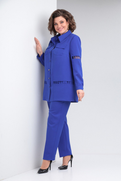 Стильный костюм: рубашка, брюки из стрейчевой ткани, с карманами Tensi 370 василек - фото 1