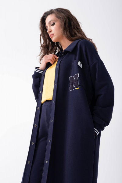 Классический джинсовый костюм с жакетом и юбкой с шлицей ArtMio С-183 - фото 4