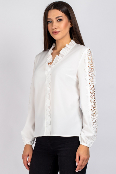 Блуза деловая прямая с рюшами, гипюром и кружевом придает шик VIZAVI 652 молоко - фото 10