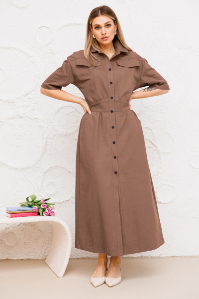 Платье-халат джинсовое с отрезным поясом и карманами Ambera Style 1052С кофе - фото 1