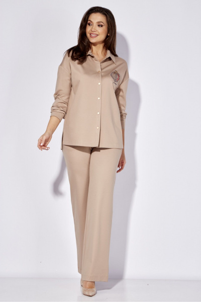 Трикотажный комплект рубашка и брюки с вышивкой TAiER 1272 бежевый - фото 5