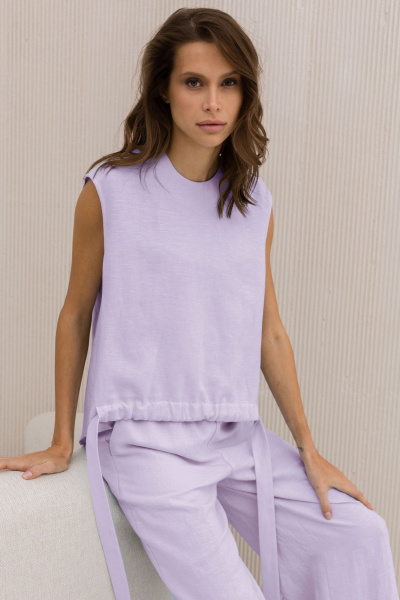 Фиолетовый комплект льняной блузы и свободных брюк DAVA 2207 лаванда - фото 5