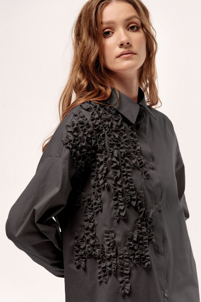 Оверсайз рубашка с рюшами и кокеткой из текстиля FLAIM 1045.02 черный - фото 4