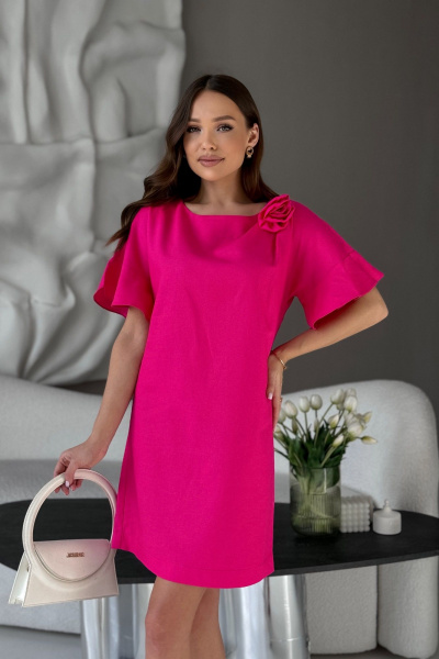 Розовое А-силуэтное платье из льна с воланами и цветком Dilana VIP 2033 малина - фото 2