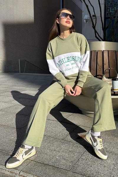 Спортивный костюм из трикотажа с oversize свитшотом и прямыми брюками GO F3062/26-02 - фото 6