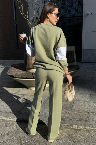 Спортивный костюм из трикотажа с oversize свитшотом и прямыми брюками GO F3062/26-02 - фото 4