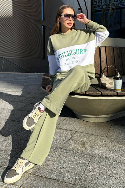 Спортивный костюм из трикотажа с oversize свитшотом и прямыми брюками GO F3062/26-02 - фото 1