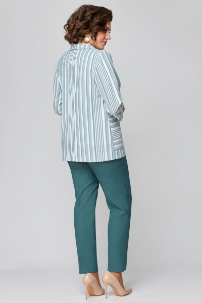 Трехпредметный комплект: жакет, топ и брюки из текстиля Мишель стиль 1133-2 изумруд - фото 3