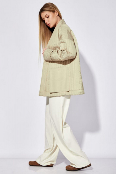 Куртка oversize из плащевки с вертикальной стежкой и карманами Nova Line 10489 бежевый - фото 7
