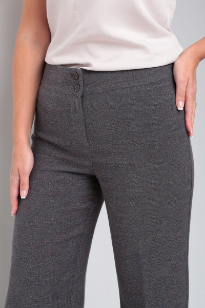 Стильные демисезонные женские брюки из текстиля для повседневных образов Ивелта плюс 001 - фото 7