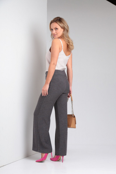 Стильные демисезонные женские брюки из текстиля для повседневных образов Ивелта плюс 001 - фото 6