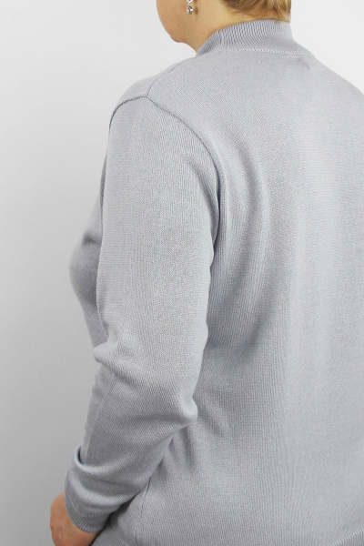 Серый свитер из трикотажа с длинным рукавом и высоким воротником Полесье С3632-21 1С1230-Д43 158,164 сиренево-серый - фото 3