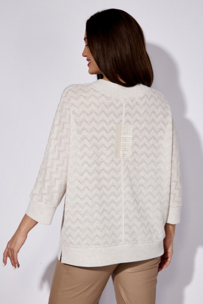 Демисезонный прямой трикотажный джемпер с декоративной нашивкой TAiER 1263 - фото 3