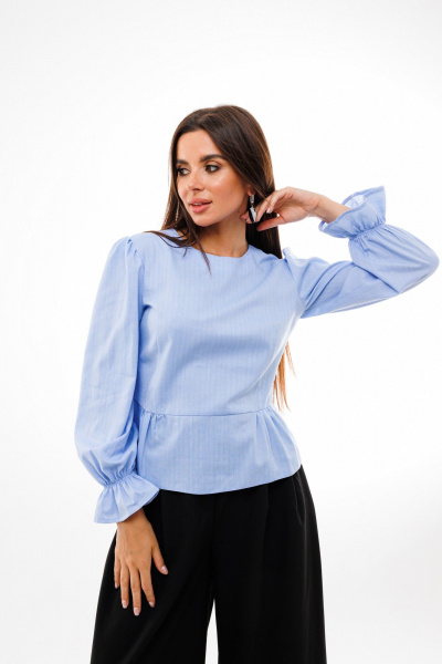 Блуза с фигурной линией талии и манжетами Anelli 1411 голубой - фото 1
