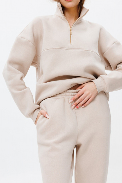 Брюки и толстовка в стиле спорт-шик из трикотажа FAMA F02-0104 молочный_экрю - фото 4