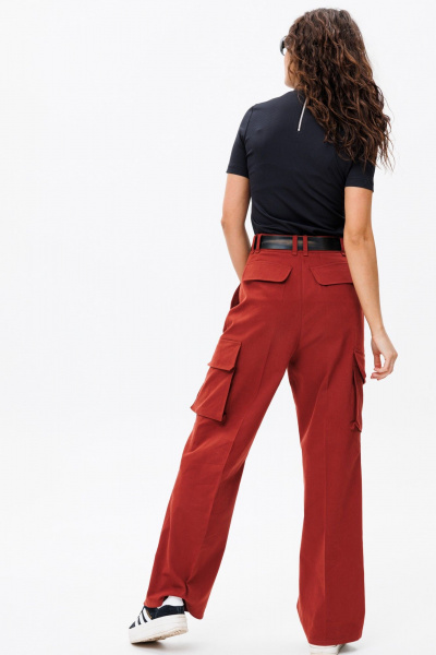 Карго брюки мешковатого силуэта с накладными карманами FAMA F04-0203B бордовый - фото 6