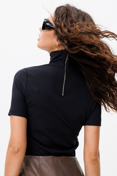 Топ трикотажный на молнии для повседневных образов FAMA F06-03bl чёрный - фото 5