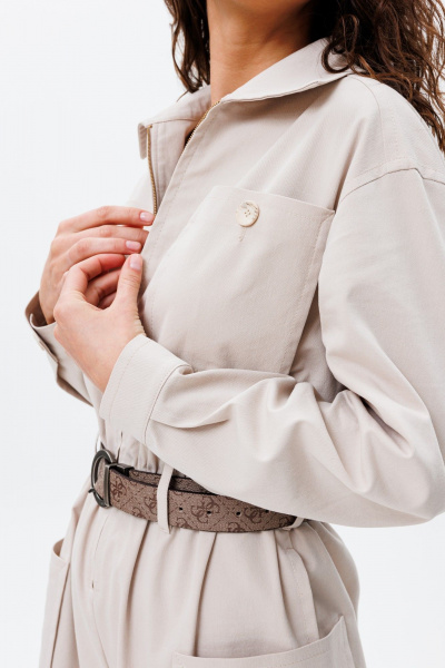 Комбинезон из хлопкового текстиля для стильных будней FAMA F07-0203 бежевый - фото 3