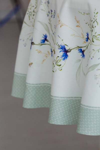 Круглая скатерть с васильковым рисунком и защитной пропиткой Listelle 514009 - фото 4