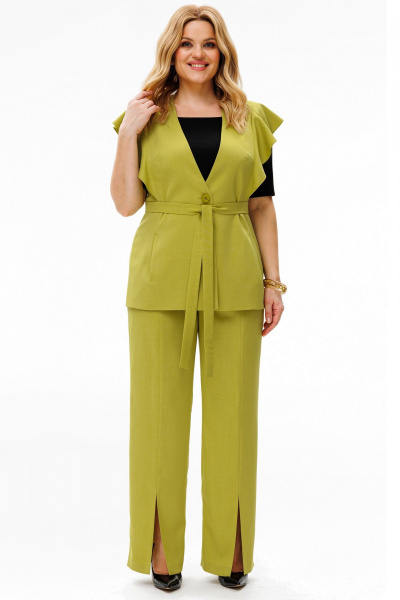 Брюки и жилет из костюмной ткани с женственными рельефами LaKona 11580 фисташковый - фото 2