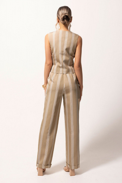 Жилет с талиевыми вытачками и прорезными карманами Golden Valley 36639 бежевый - фото 3