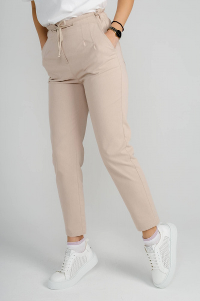 Брюки бананы укороченные из хлопка для повседневной носки IUKONA 1009 бежевый - фото 1