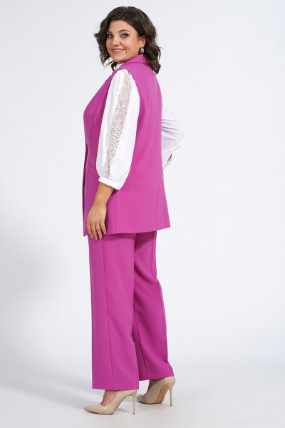 Деловой демисезонный комплект из жилета, блузки и брюк Пинск-Стиль 124 фуксия - фото 10