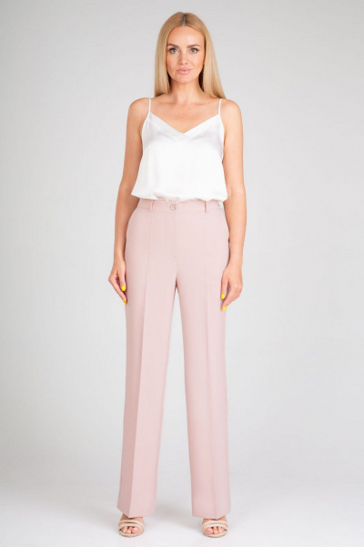 Деловой брючный костюм из текстиля с высокой посадкой IVARI 10609 пудра - фото 5