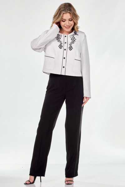 Белый жакет укороченный свободный и стильный Viola Style 6082 белый - фото 3