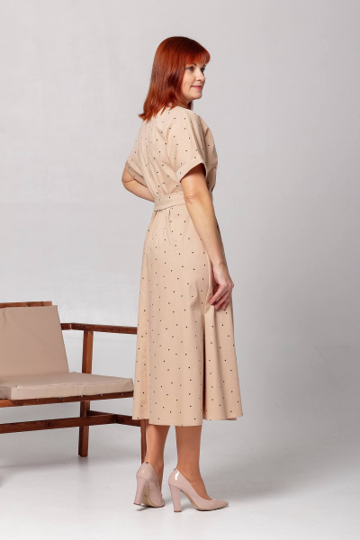 Летнее свободное платье с трапецией и запахом Соджи 588 песочный - фото 4