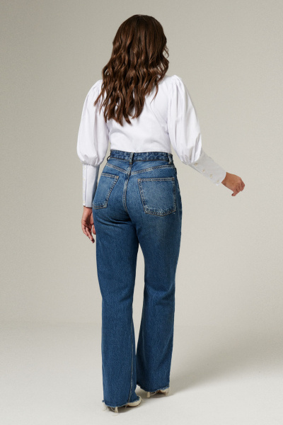 Блуза укороченная с оригинальным дизайном и пышным рукавом Панда 132140w белый - фото 4