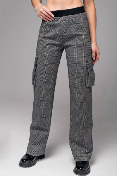 Джоггеры из трикотажа с накладными карманами Legend Style P-002 черно-белый - фото 2