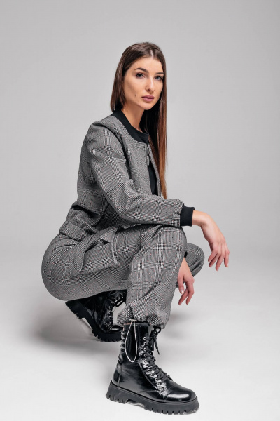 Джоггеры из трикотажа с накладными карманами Legend Style P-002 черно-белый - фото 7