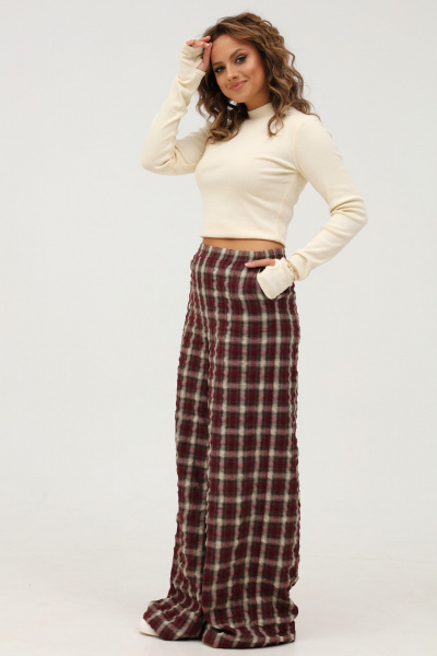 Демисезонные широкие брюки в клетку из текстиля Angelina & Сompany 983 - фото 6