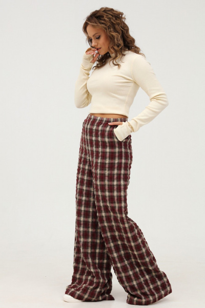 Демисезонные широкие брюки в клетку из текстиля Angelina & Сompany 983 - фото 4