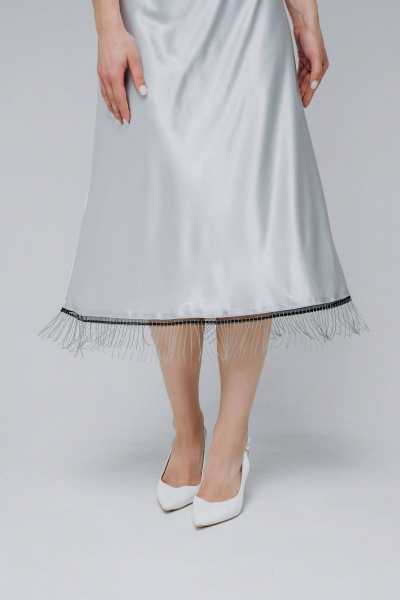 Серое платье-комбинация с кружевом из шелка Legend Style D-052 серебро - фото 2