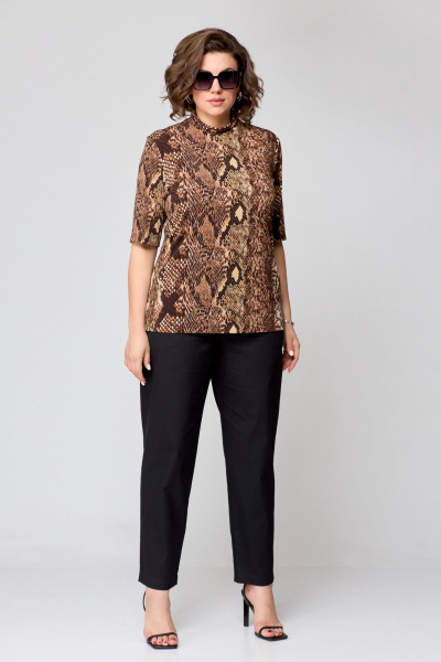 Джемпер с воротником-стойкой и рукавом 3/4 из струящегося трикотажа Bliss 8092 коричневый_змея - фото 3