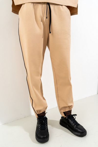 Костюм из трикотажа с капюшоном и разрезами по бокам Luna 158 горчица - фото 5