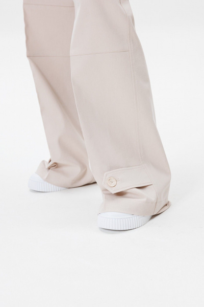 Карго брюки с накладными карманами в стиле повседневного комфорта FAMA F04-0203S бежевый - фото 5