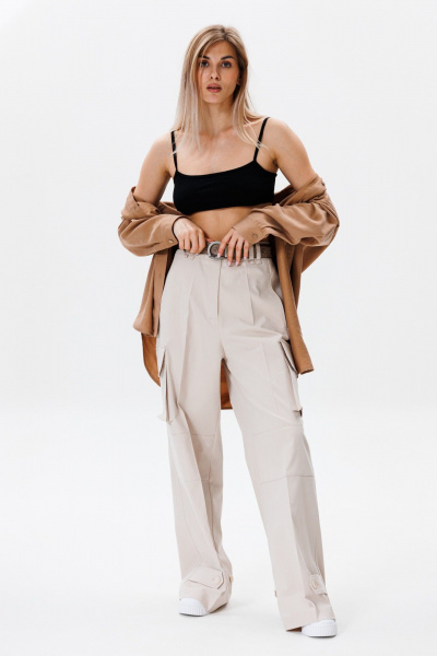 Карго брюки с накладными карманами в стиле повседневного комфорта FAMA F04-0203S бежевый - фото 1