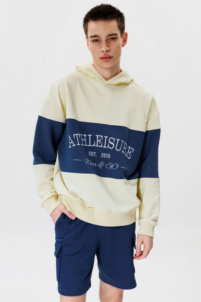 Худи с вышивкой и контрастной вставкой для спорт‑стиля GO M4072/02-01. 182-188 - фото 3